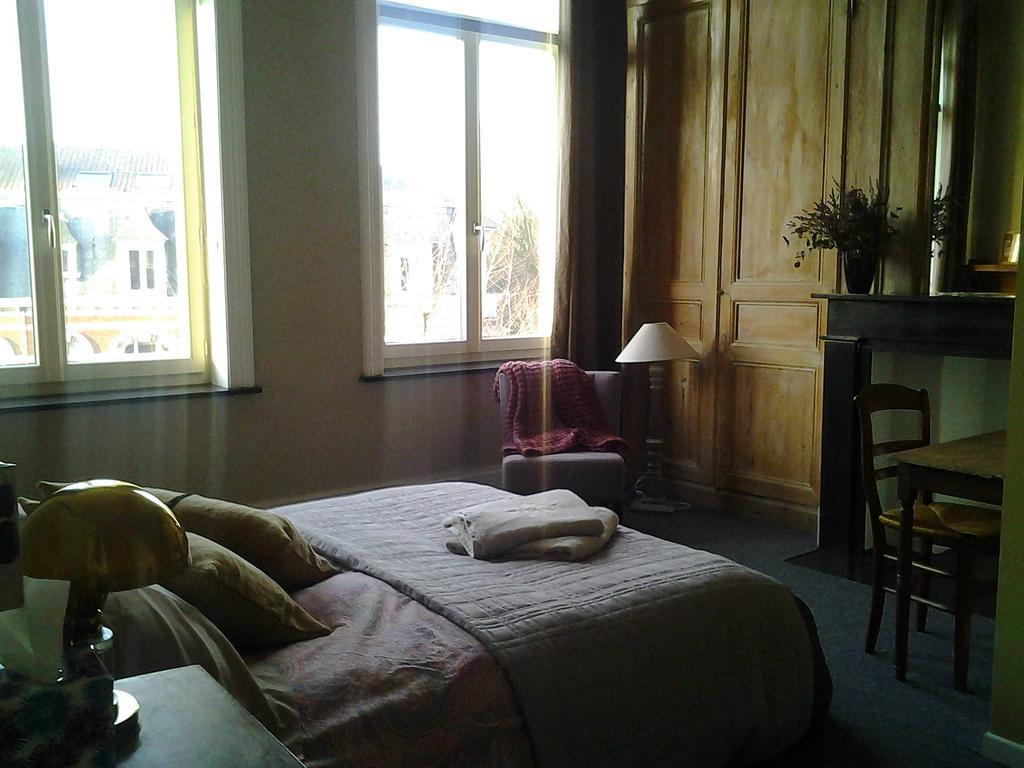 Bed and Breakfast La-Lilloise Lille Pokoj fotografie